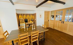 Kanata Riverview House - Entire Private Home